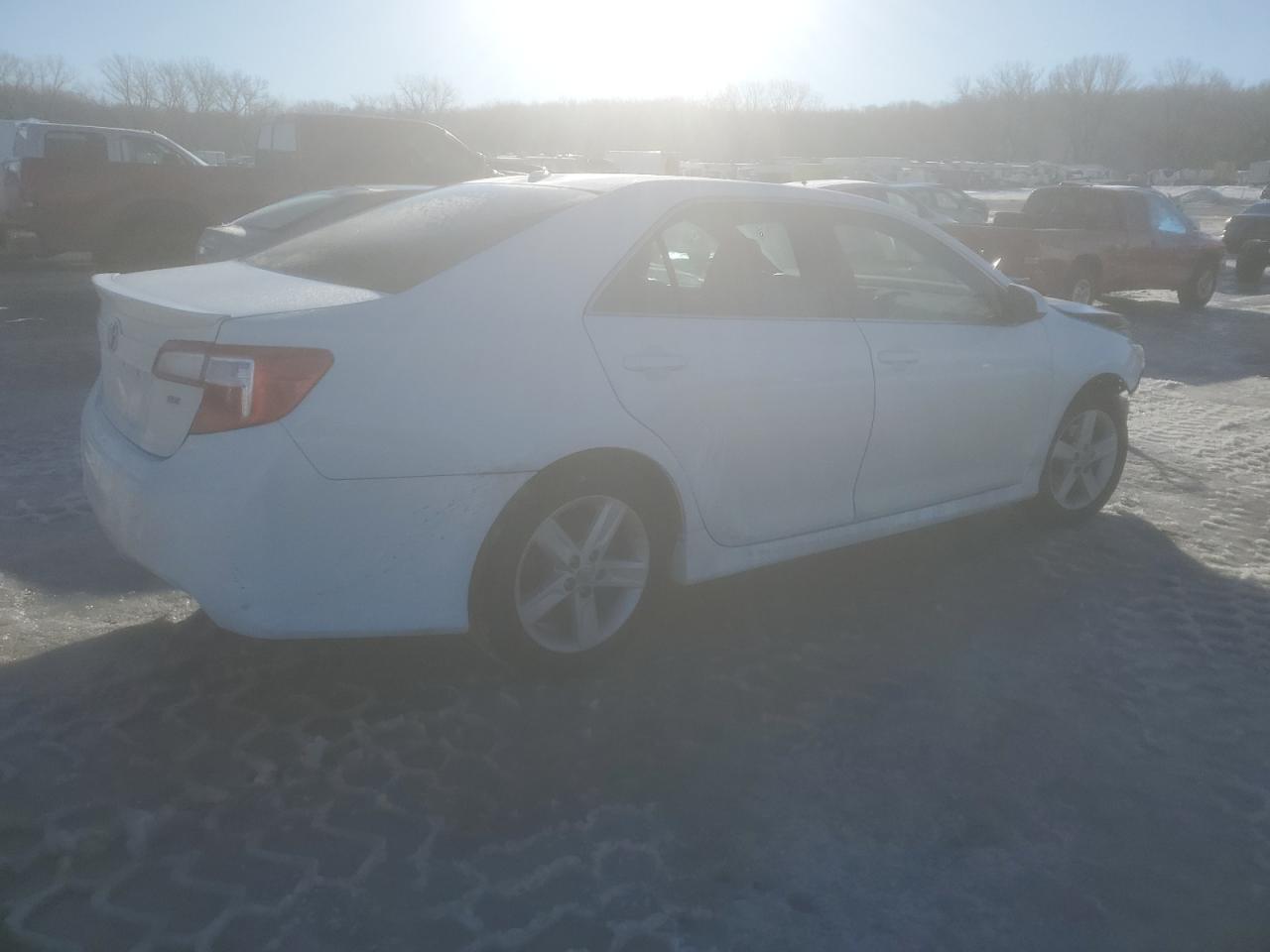 2012 TOYOTA CAMRY BASE - Фото 3