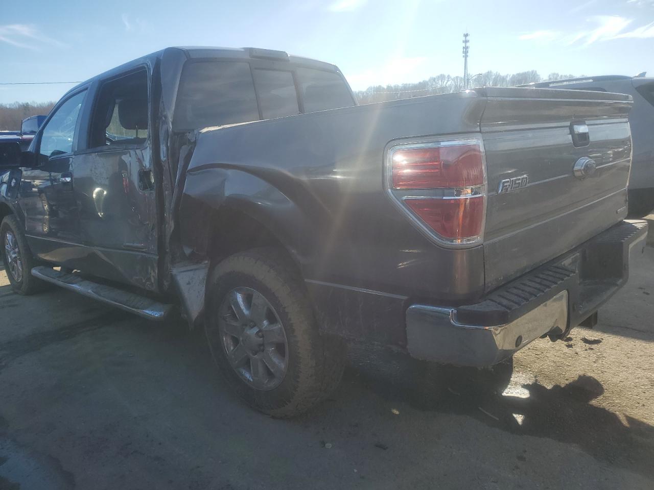 2013 FORD F150 SUPER - Image 2