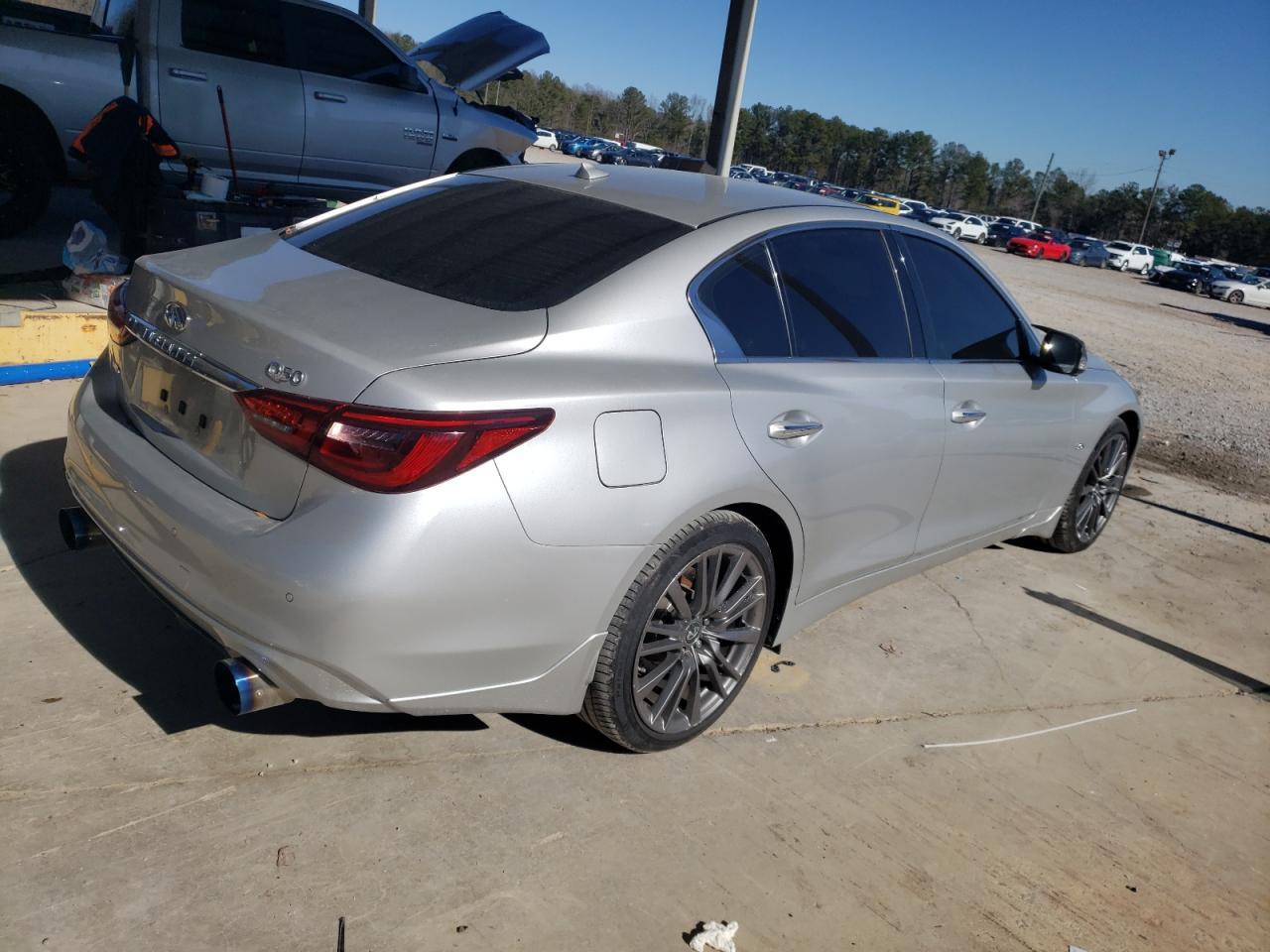 2018 INFINITI Q50 LUXE - Фото 3