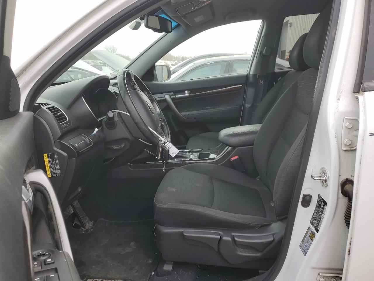 2014 KIA SORENTO LX - Image 7