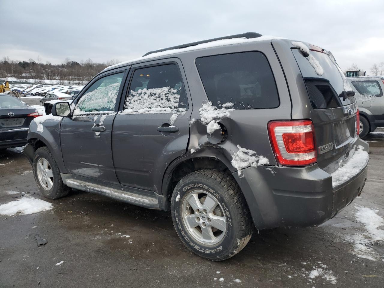 2010 FORD ESCAPE XLT - Фото 2