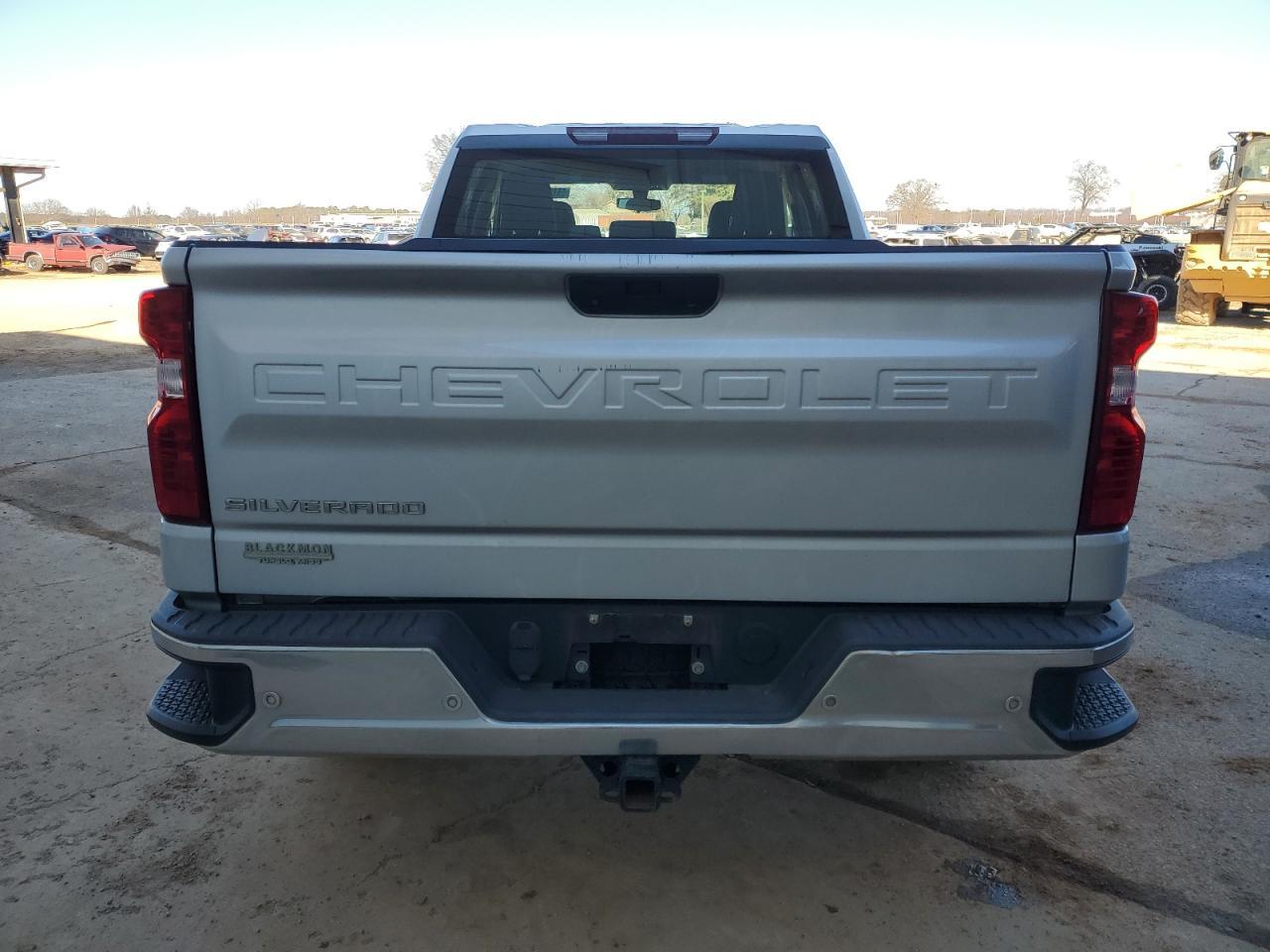 2019 CHEVROLET SILVERADO - Image 6