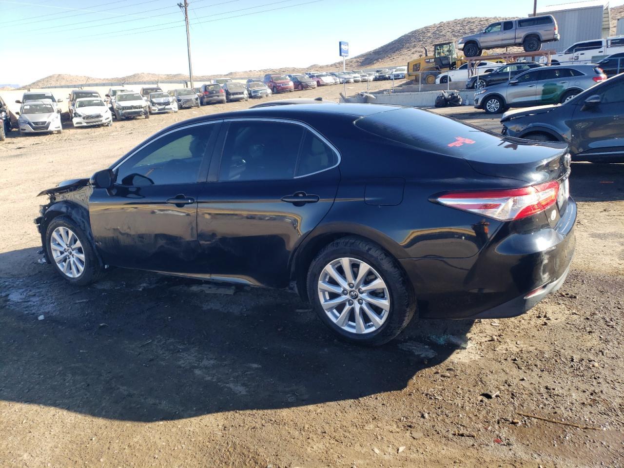 2018 TOYOTA CAMRY L - Фото 2