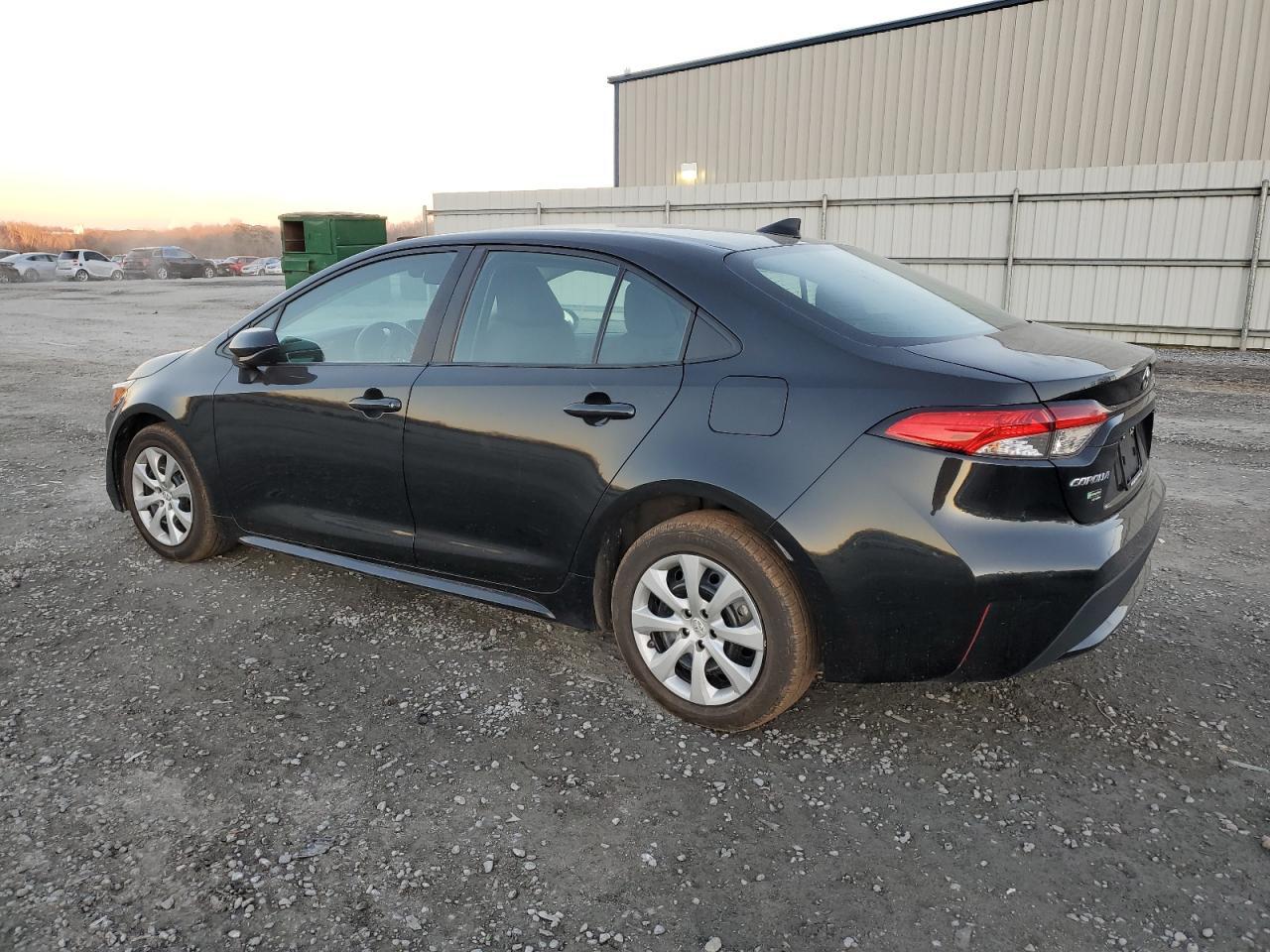 2022 TOYOTA COROLLA LE - Фото 2