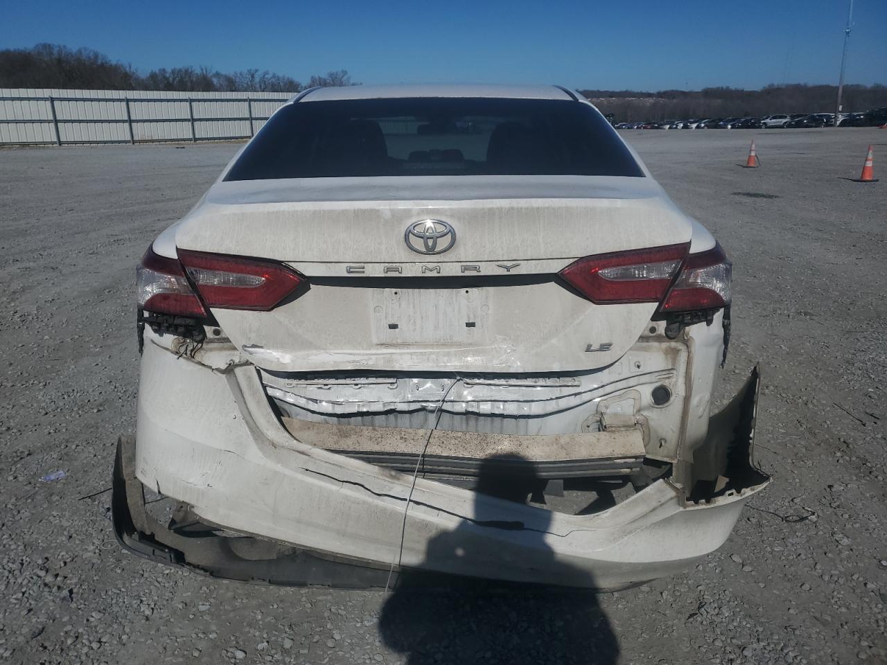 2018 TOYOTA CAMRY L - Image 6