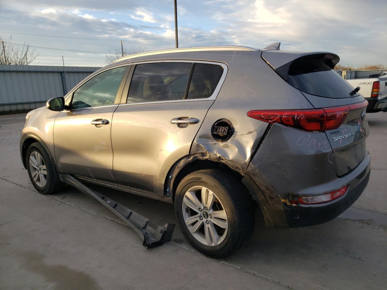 2017 KIA SPORTAGE L - Image 2
