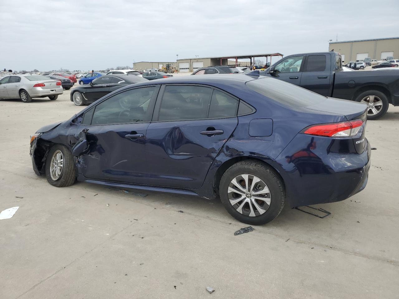 2022 TOYOTA COROLLA LE - Image 2