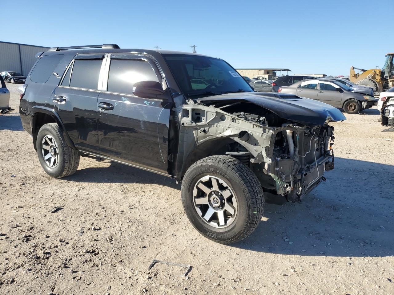 2022 TOYOTA 4RUNNER SR - Фото 4