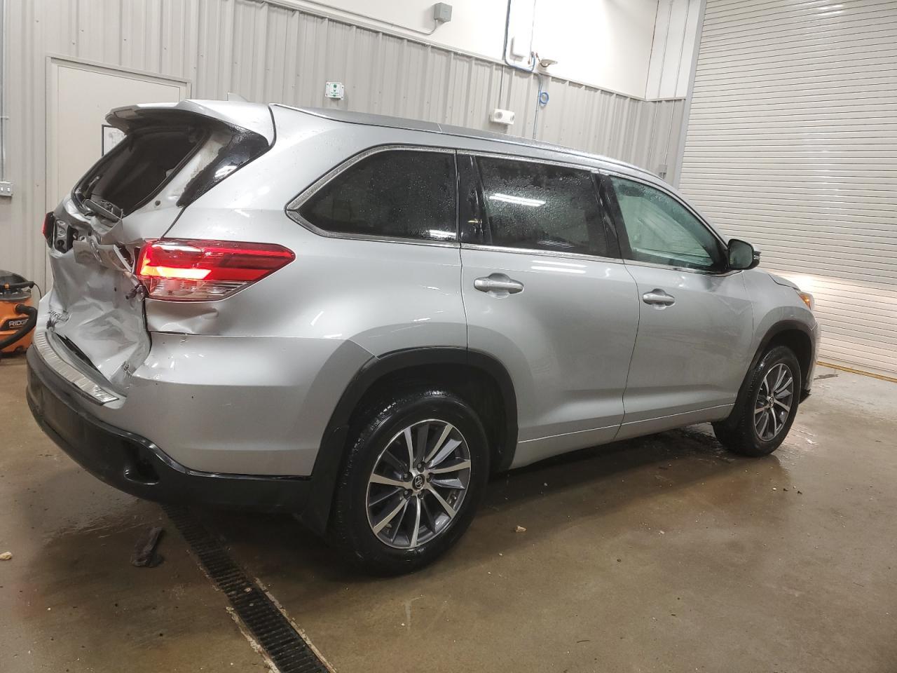 2018 TOYOTA HIGHLANDER - Image 3