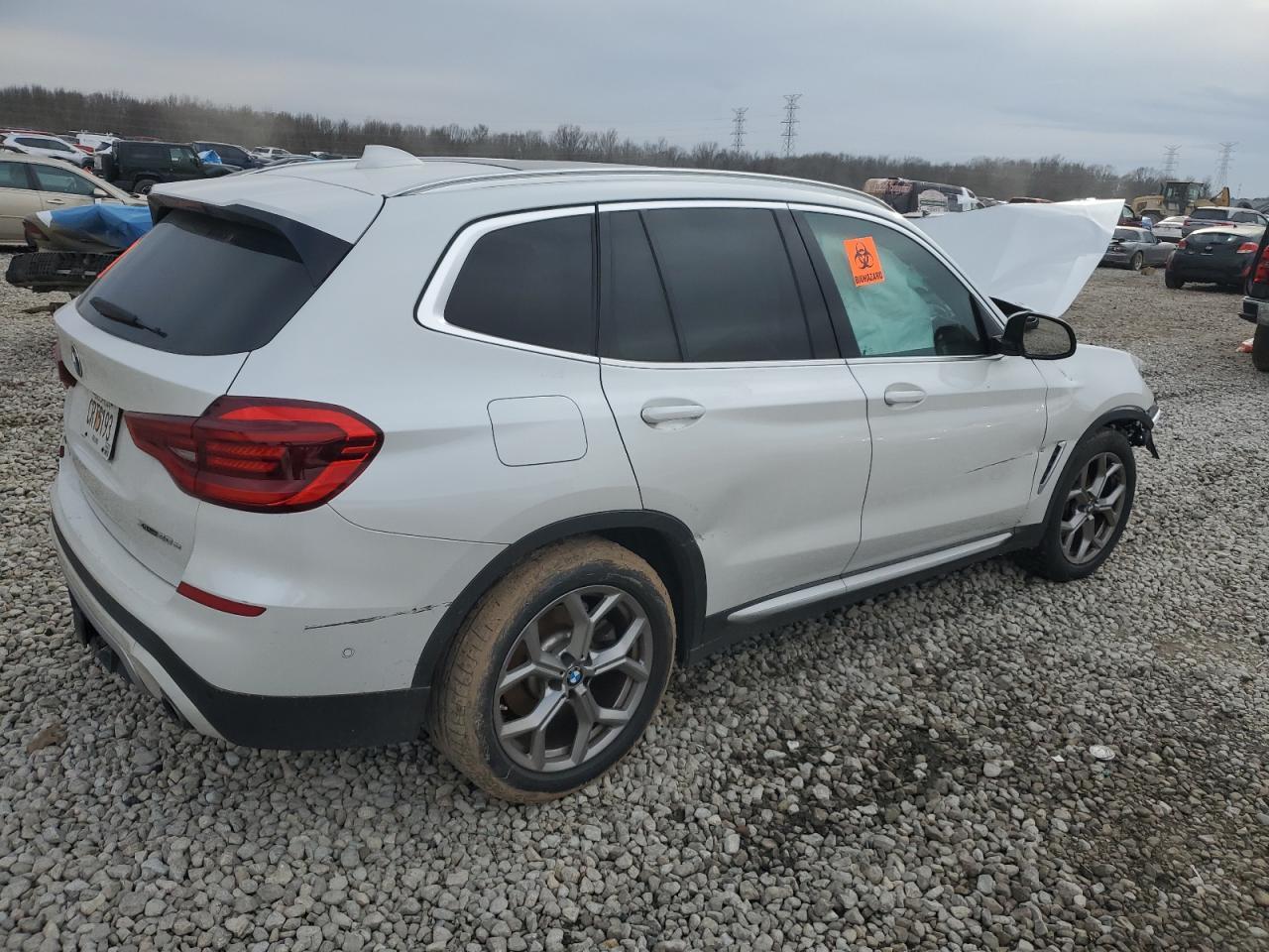2021 BMW X3 XDRIVE3 - Фото 3