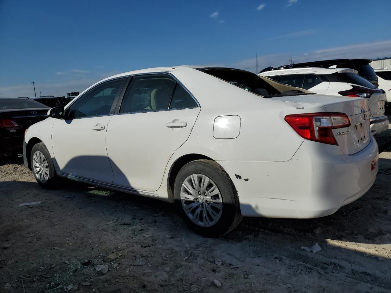 2013 TOYOTA CAMRY L - Image 2