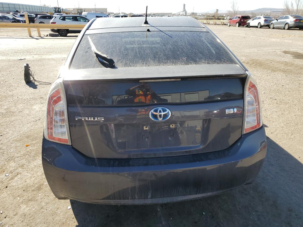 2013 TOYOTA PRIUS - Image 6