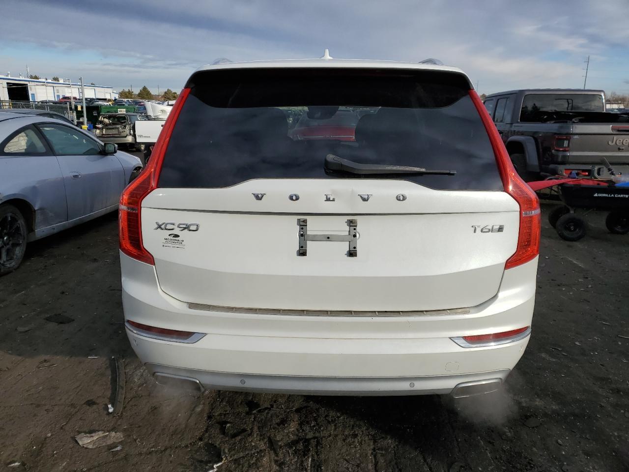 2016 VOLVO XC90 T6 - Image 6