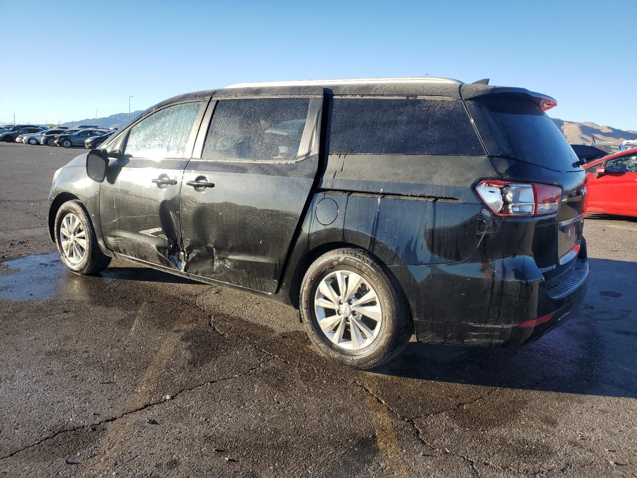 2016 KIA SEDONA LX - Фото 2