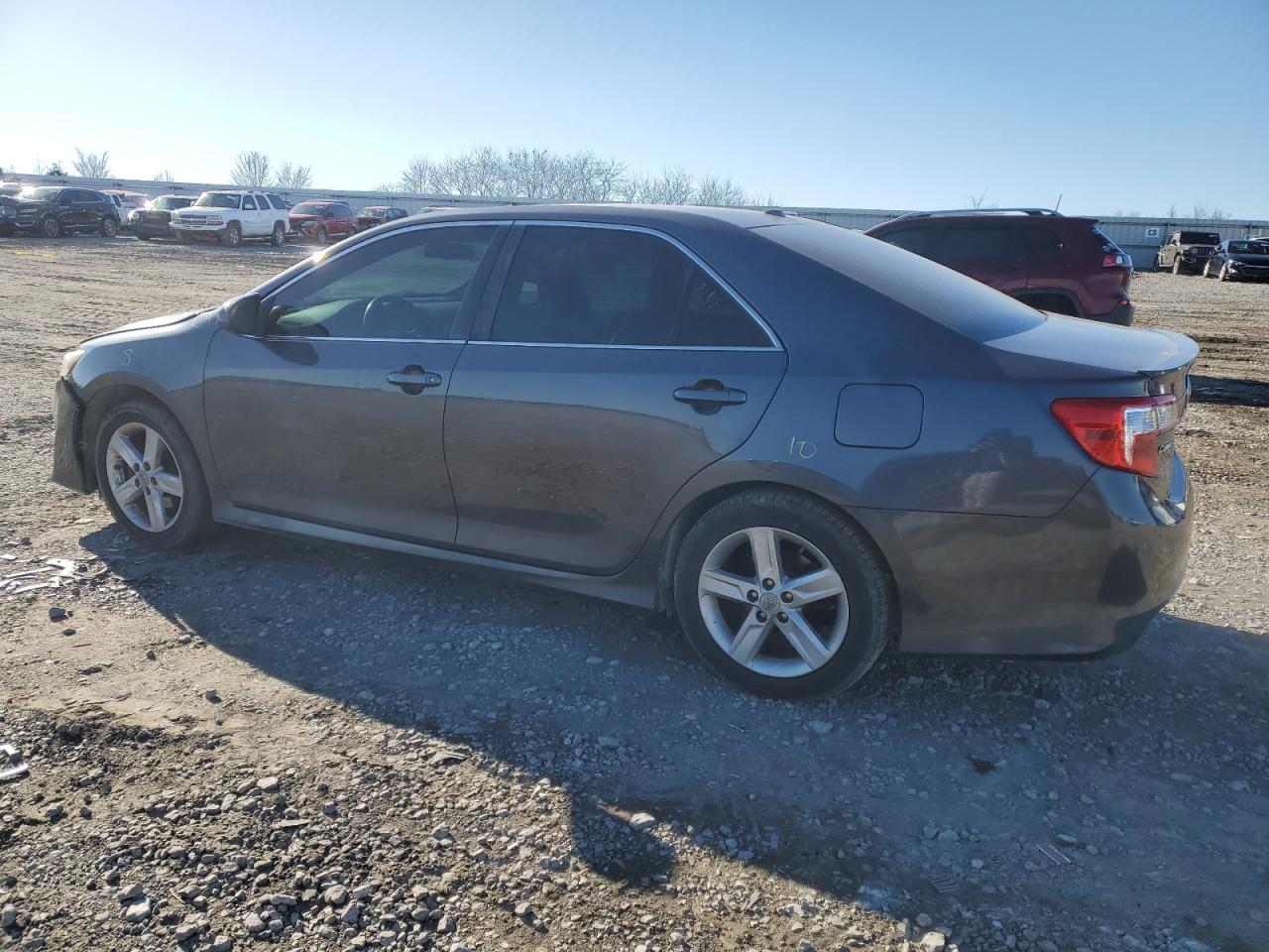 2013 TOYOTA CAMRY L - Фото 2