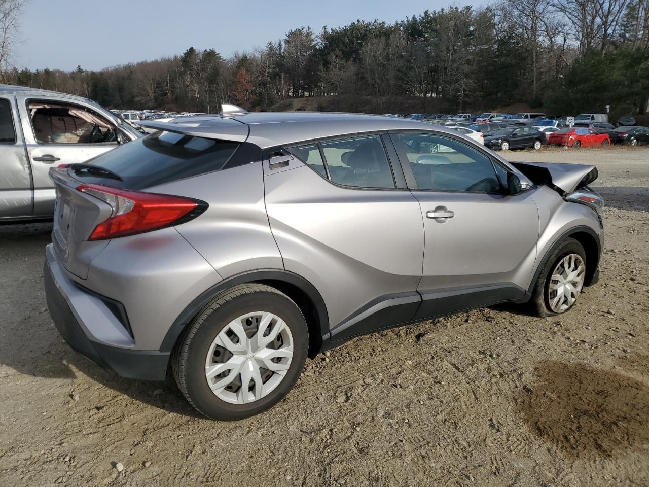 2019 TOYOTA C-HR XLE - Фото 3