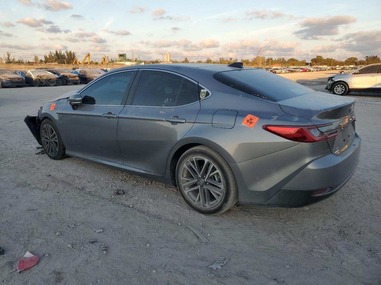 2025 TOYOTA CAMRY XSE - Фото 2