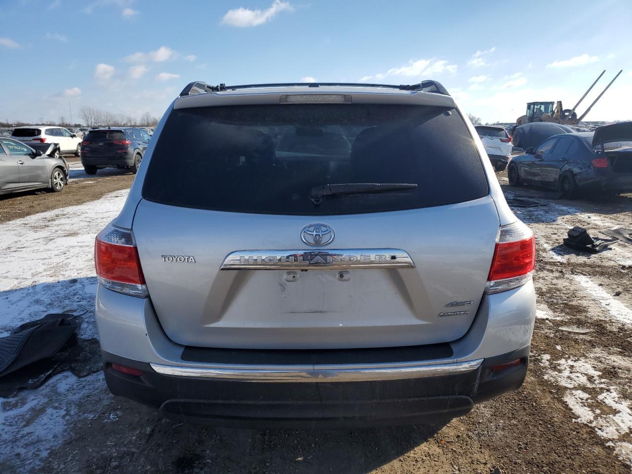 2012 TOYOTA HIGHLANDER - Фото 6