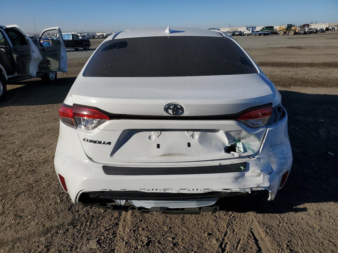 2022 TOYOTA COROLLA LE - Image 6