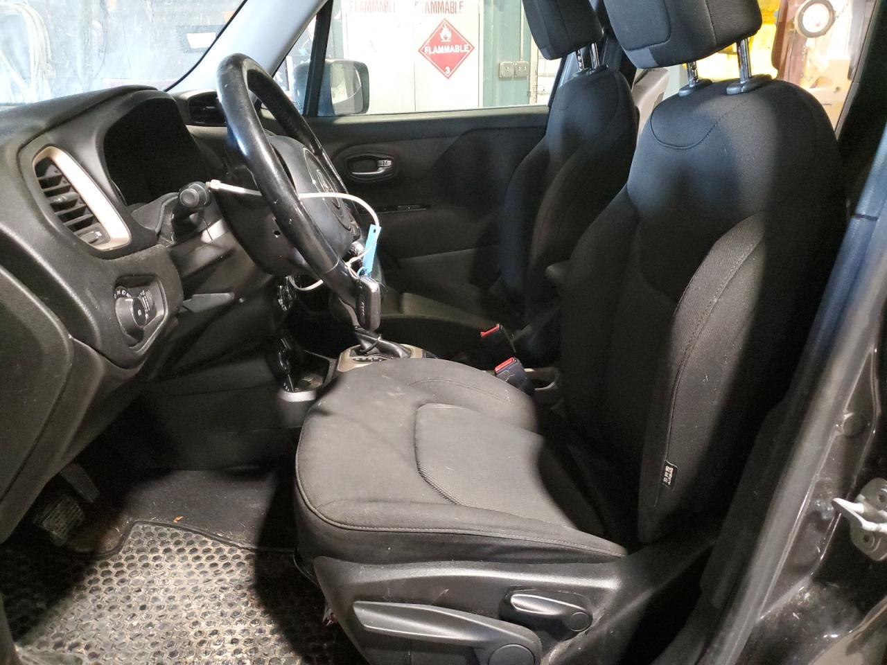 2017 JEEP RENEGADE L - Image 7