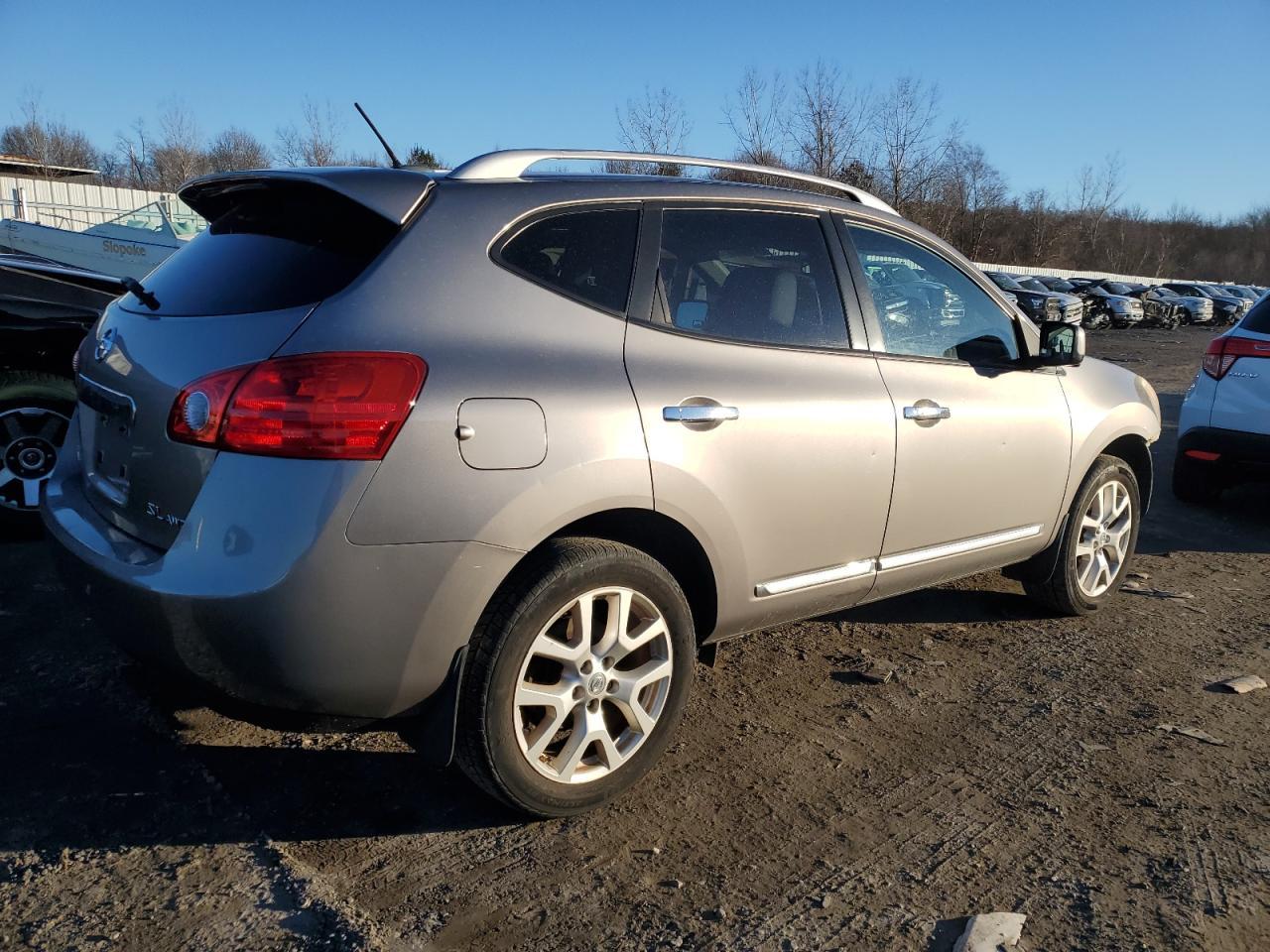 2013 NISSAN ROGUE S - Фото 3
