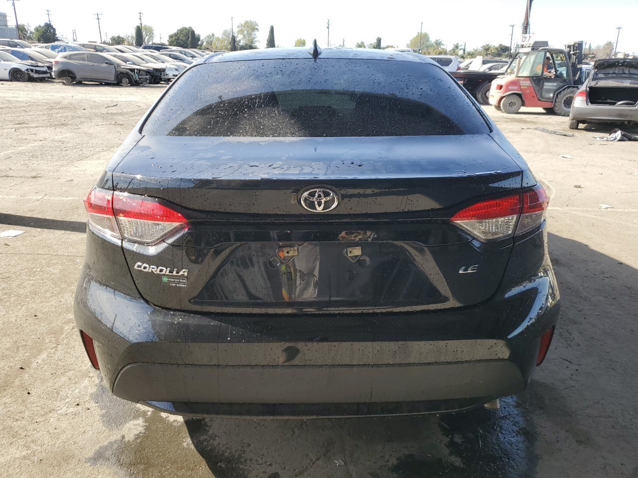 2021 TOYOTA COROLLA LE - Фото 6