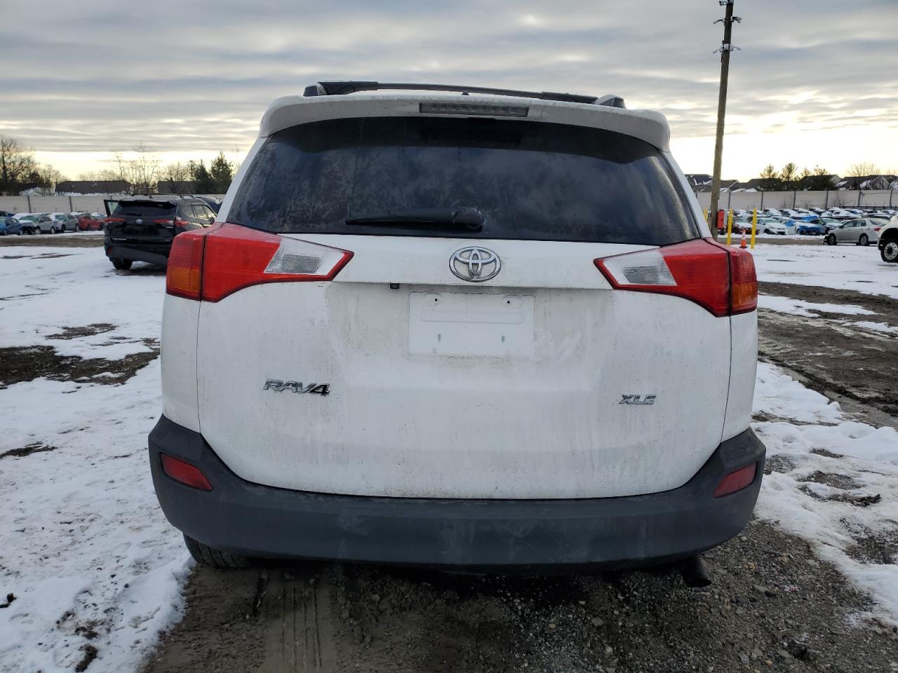 2015 TOYOTA RAV4 XLE - Фото 6