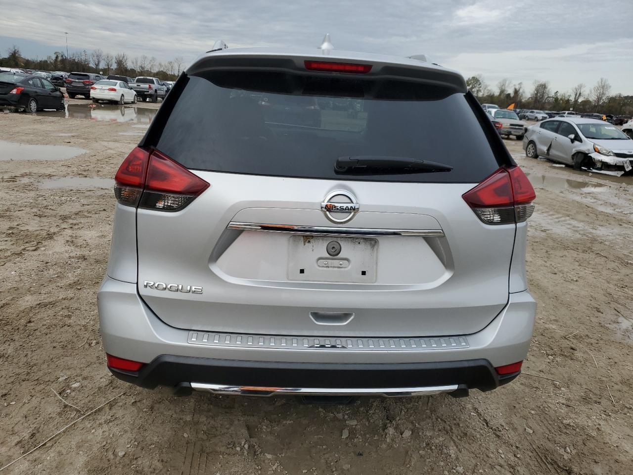 2018 NISSAN ROGUE S - Фото 6