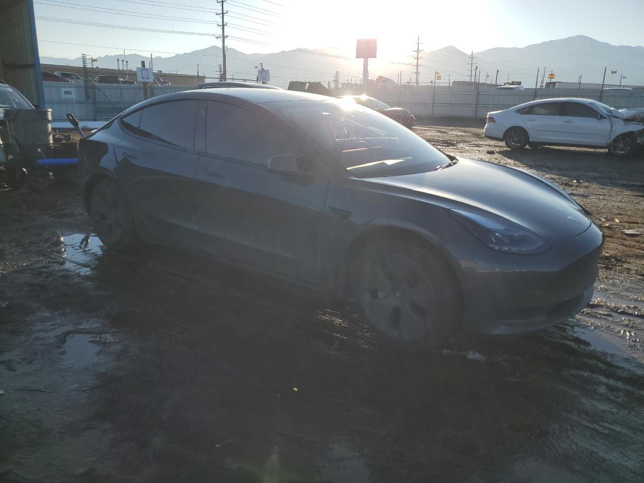 2023 TESLA MODEL 3 - Image 4
