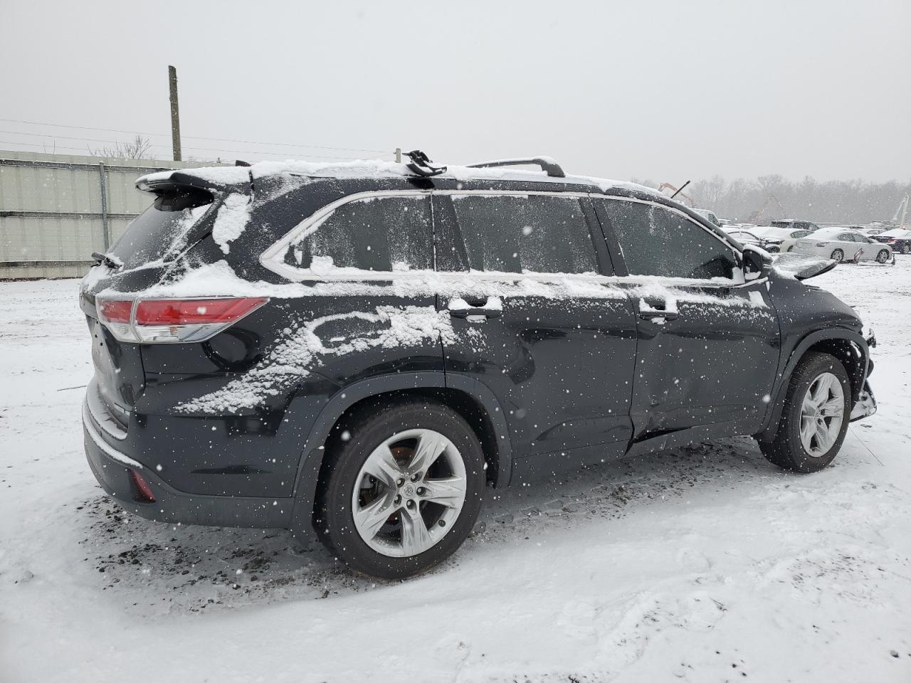 2015 TOYOTA HIGHLANDER - Image 3