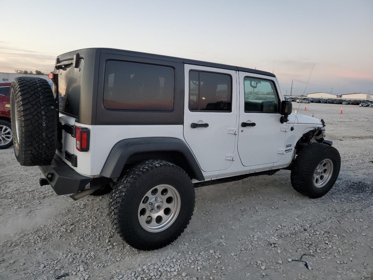 2017 JEEP WRANGLER U - Image 3