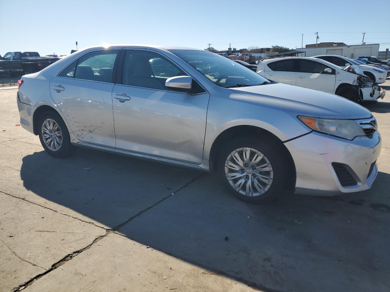 2014 TOYOTA CAMRY L - Image 4