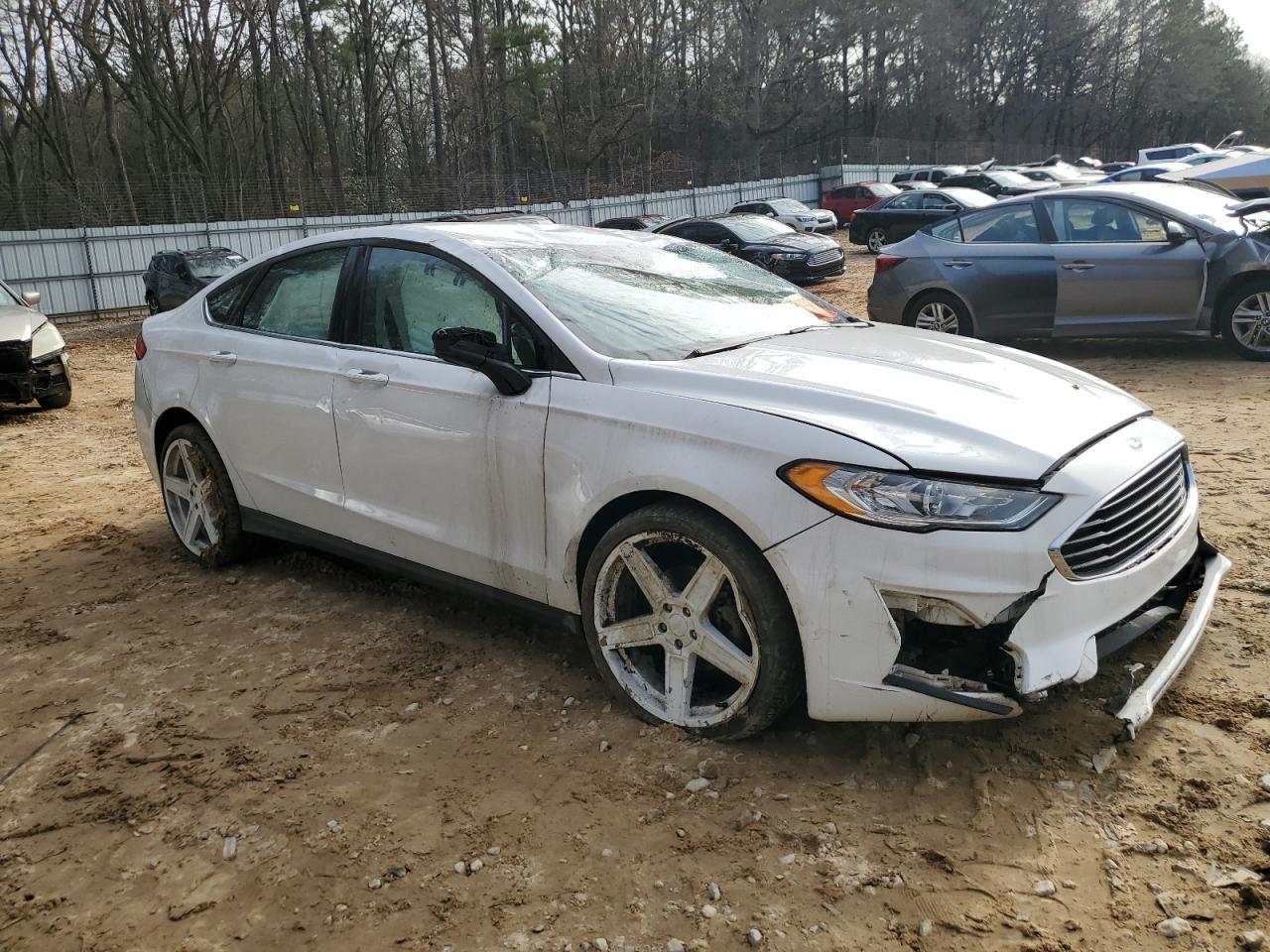 2020 FORD FUSION S - Image 4