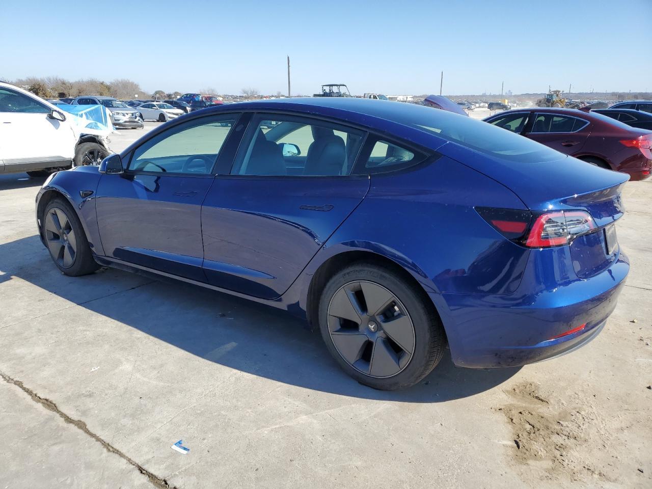 2023 TESLA MODEL 3 - Фото 2
