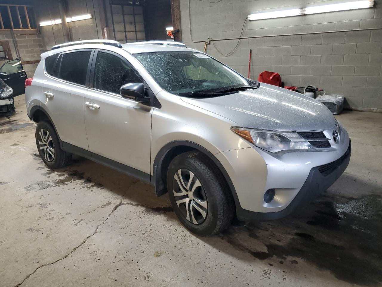 2015 TOYOTA RAV4 LE - Image 4