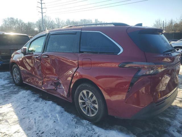 2023 TOYOTA SIENNA XLE - Фото 2