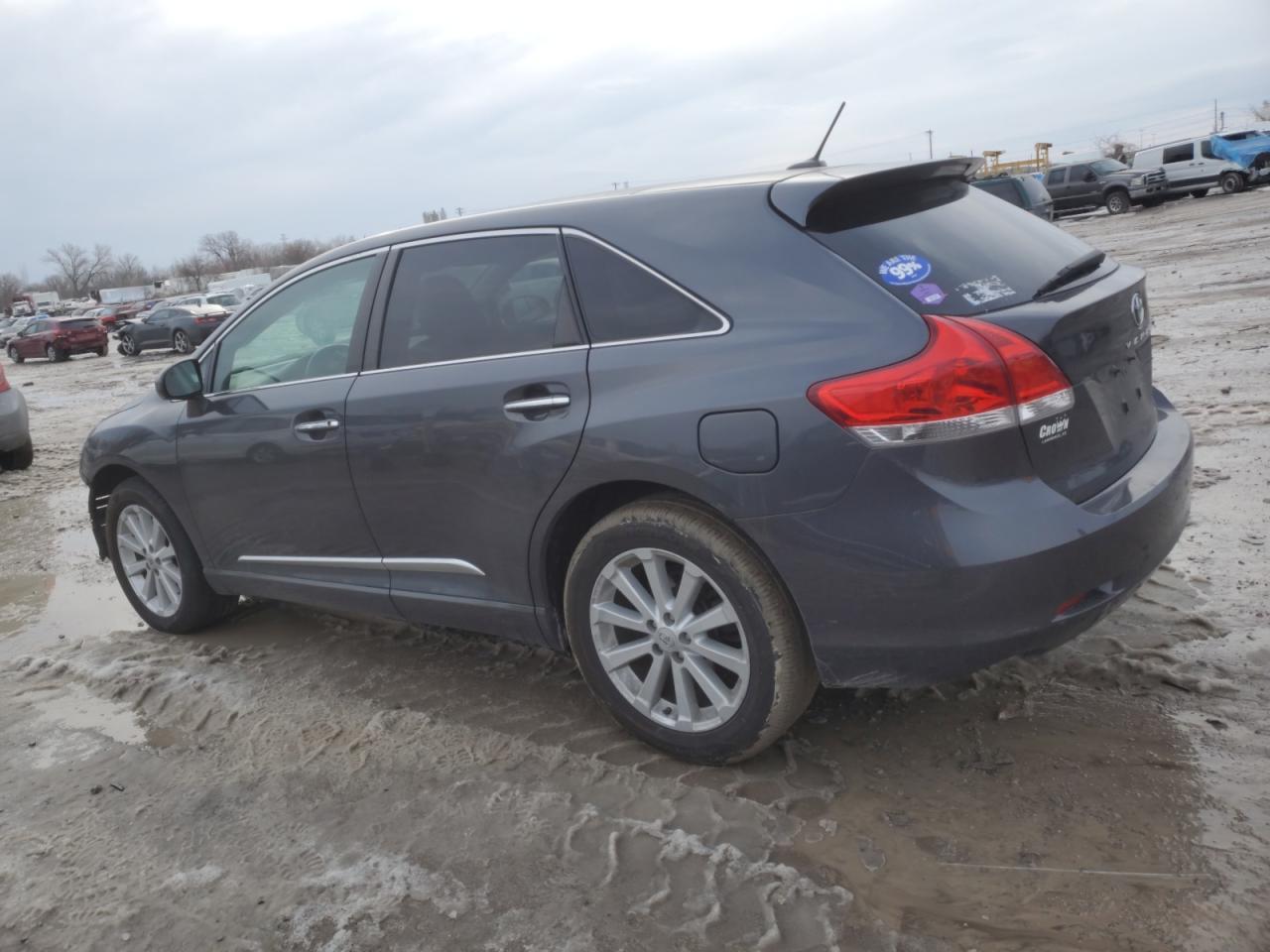 2011 TOYOTA VENZA - Фото 2