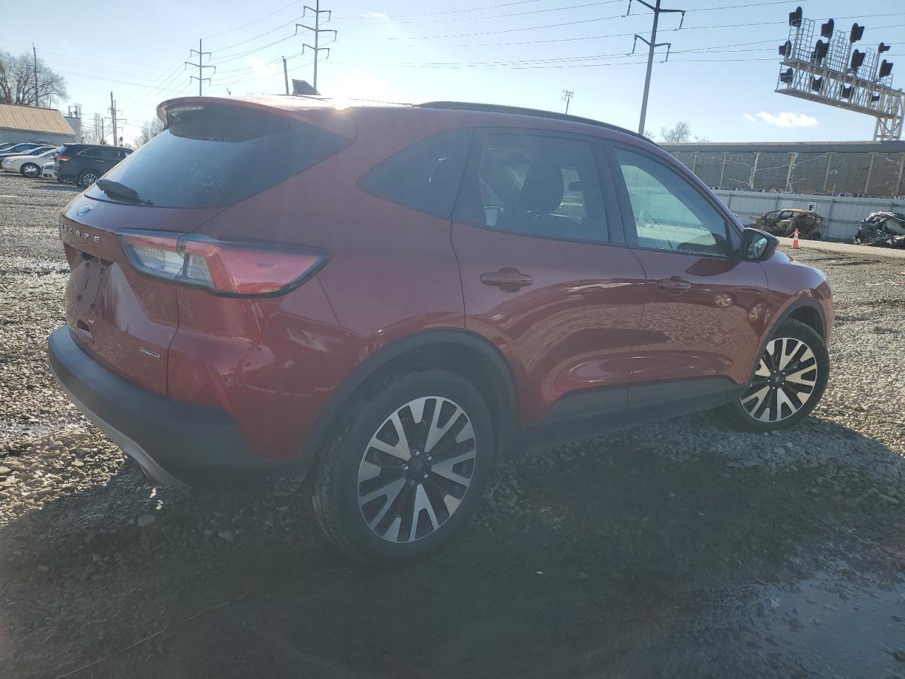 2020 FORD ESCAPE SE - Image 3