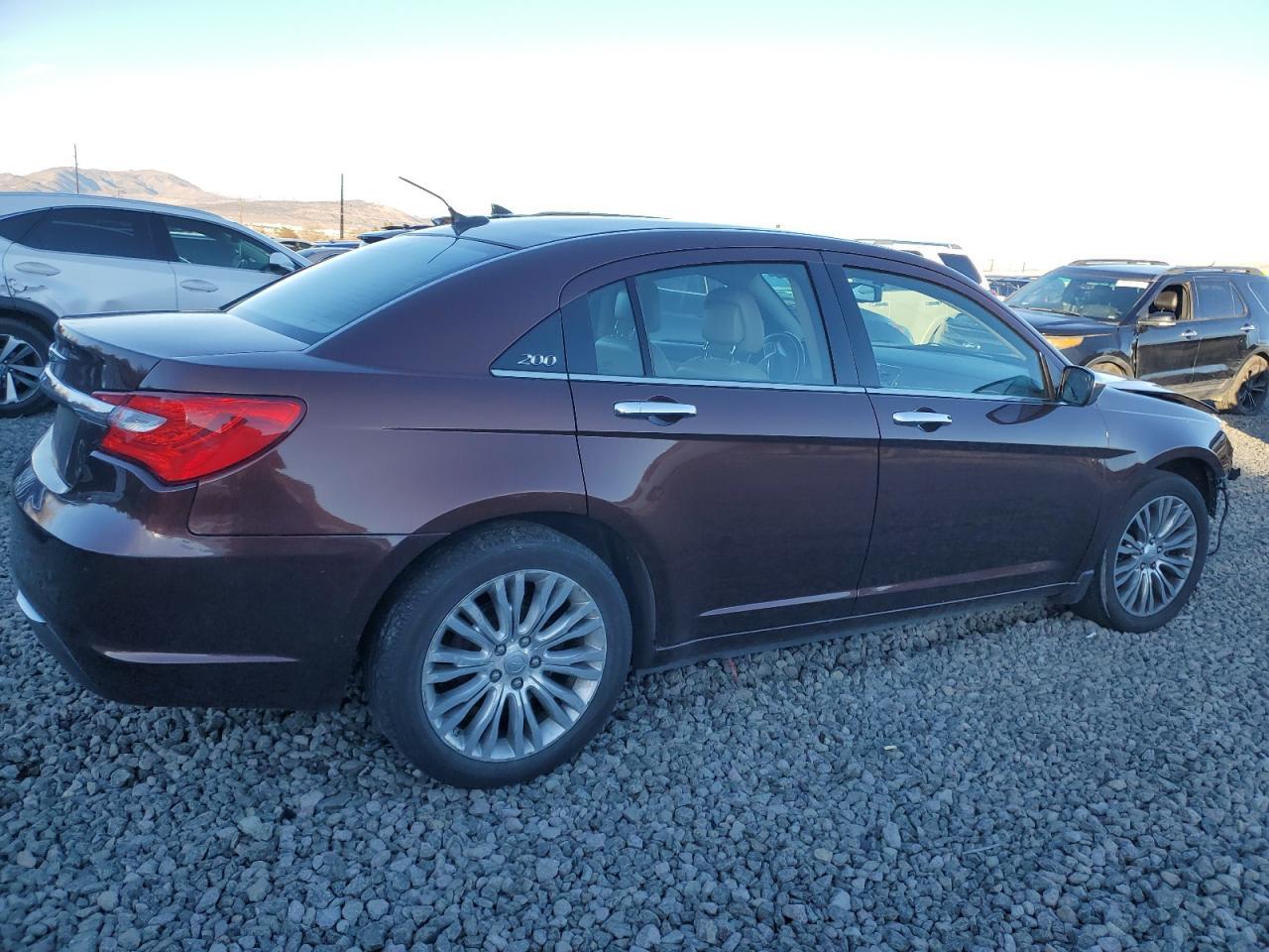 2012 CHRYSLER 200 LIMITE - Image 3