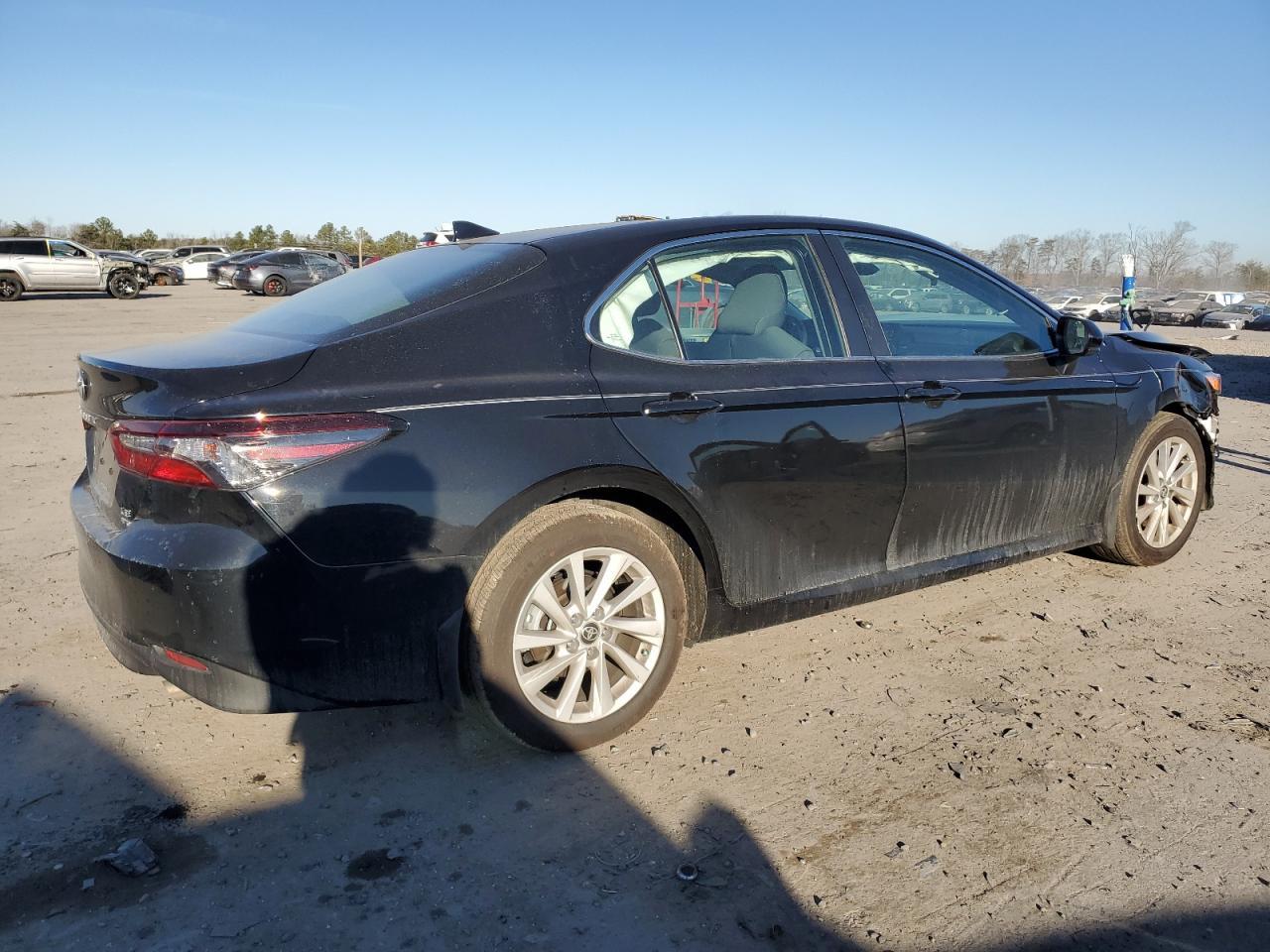 2024 TOYOTA CAMRY LE - Фото 3