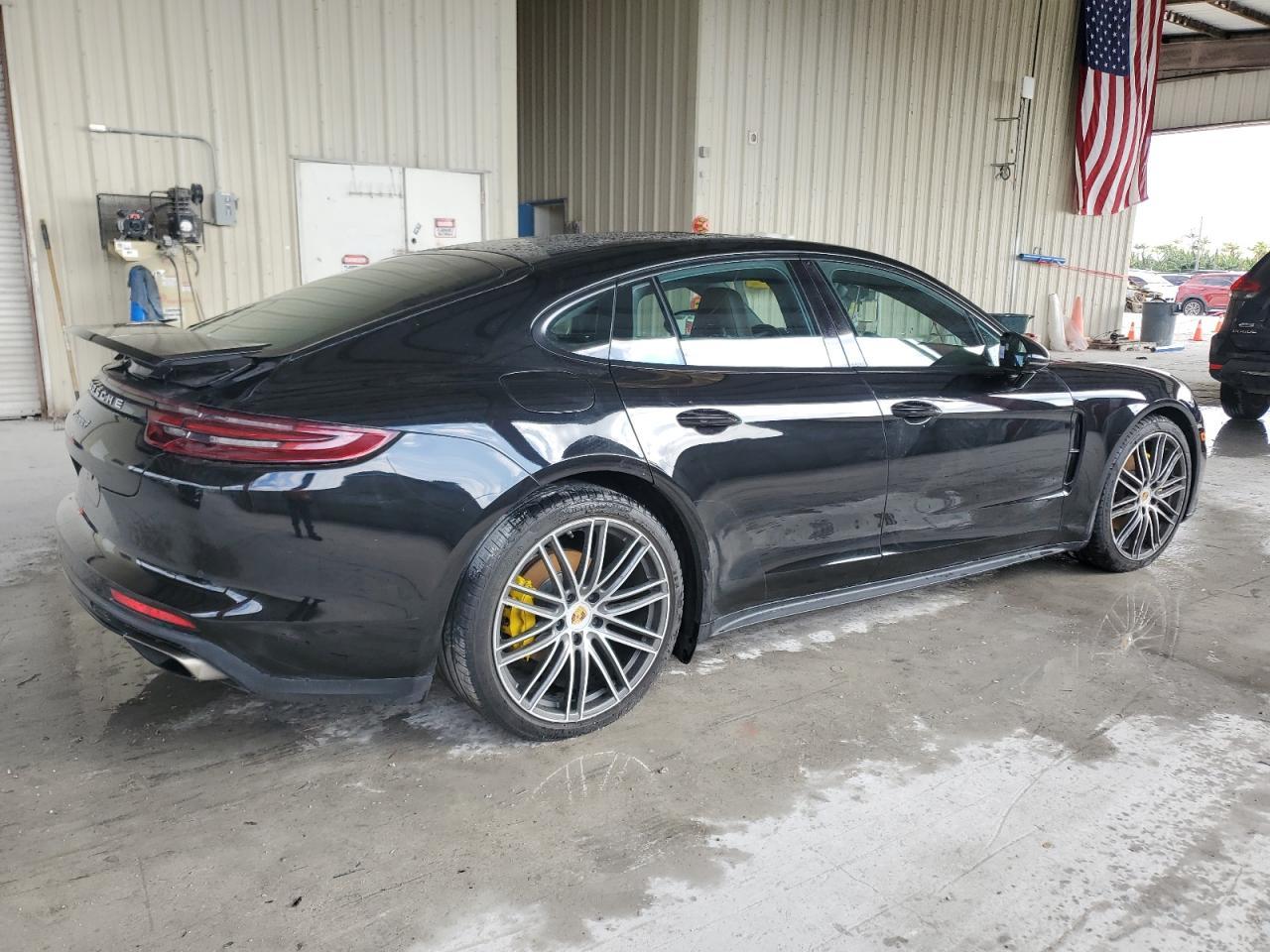 2018 PORSCHE PANAMERA 4 - Фото 3