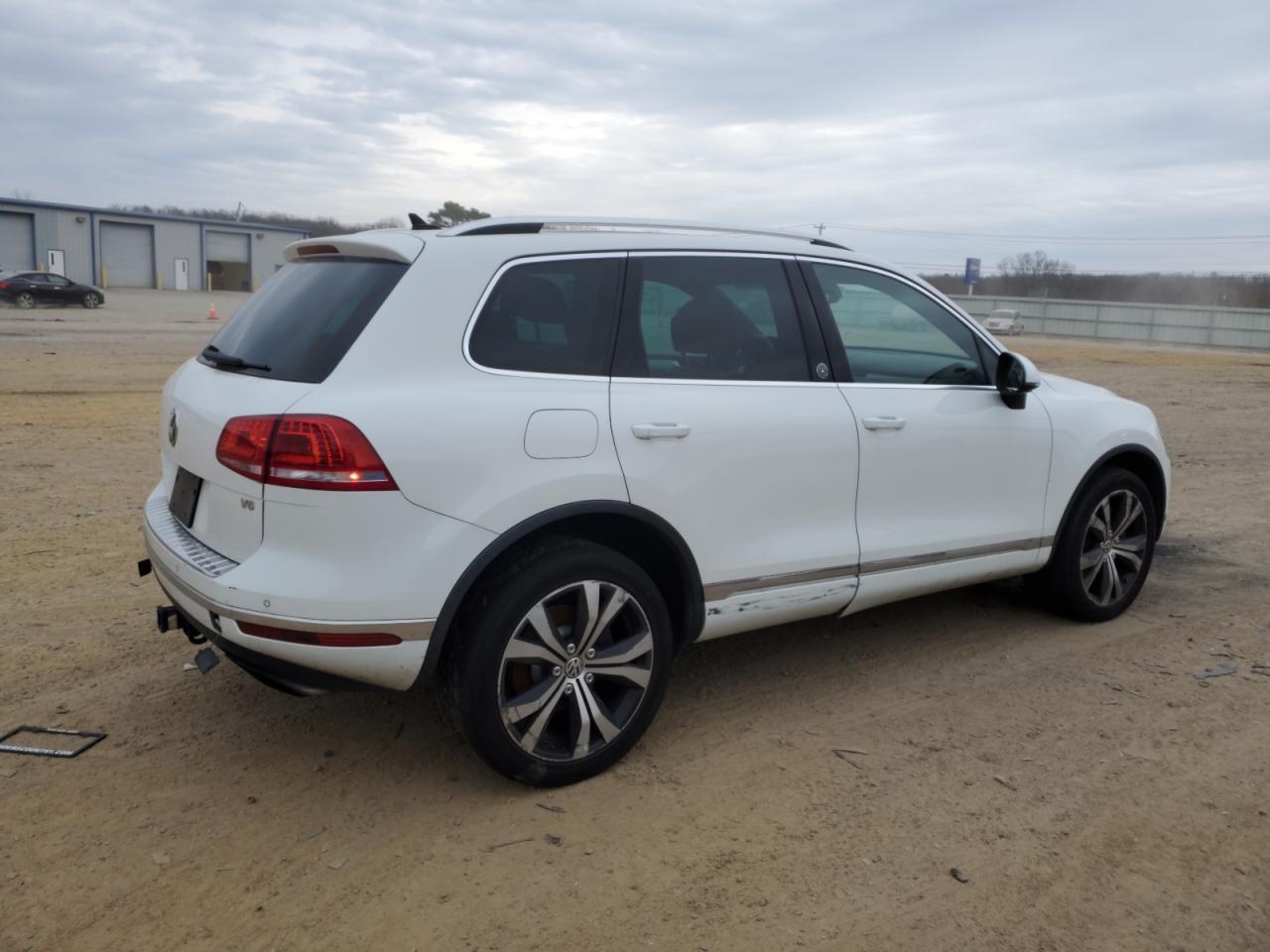 2017 VOLKSWAGEN TOUAREG WO - Фото 3