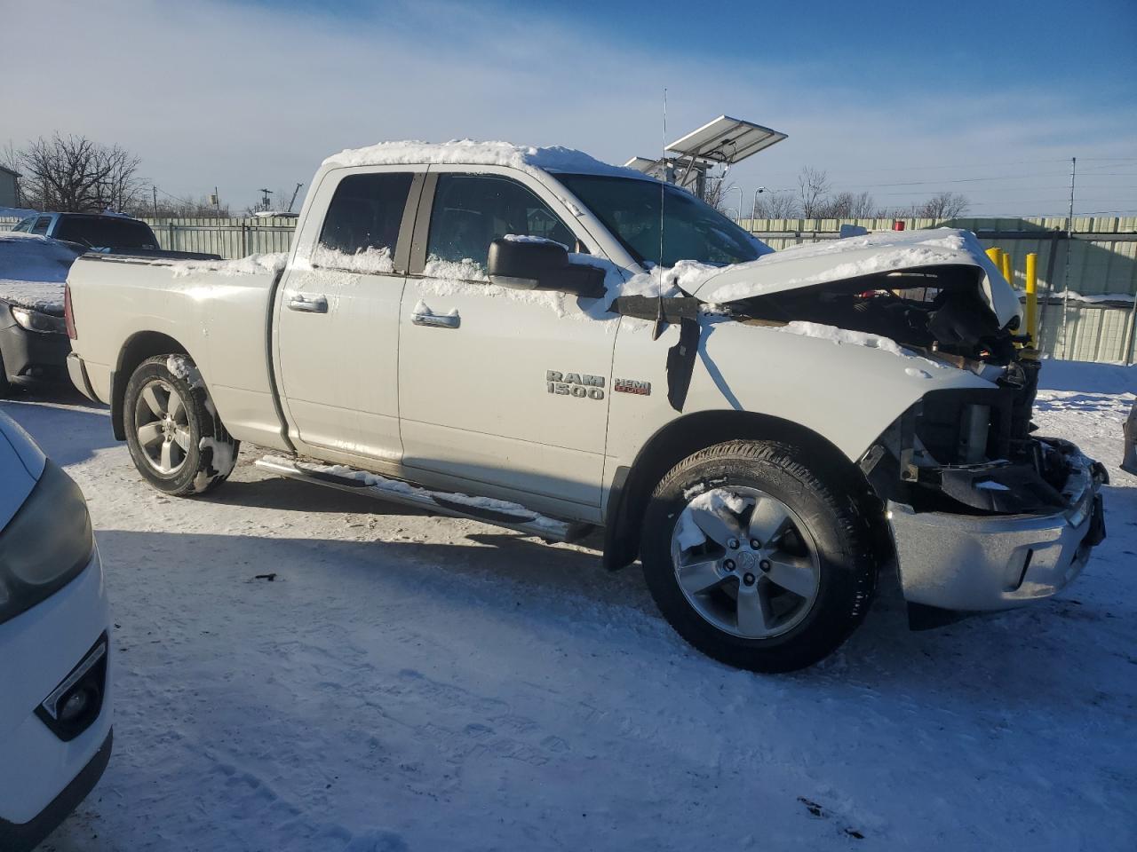 2015 RAM 1500 SLT - Image 4