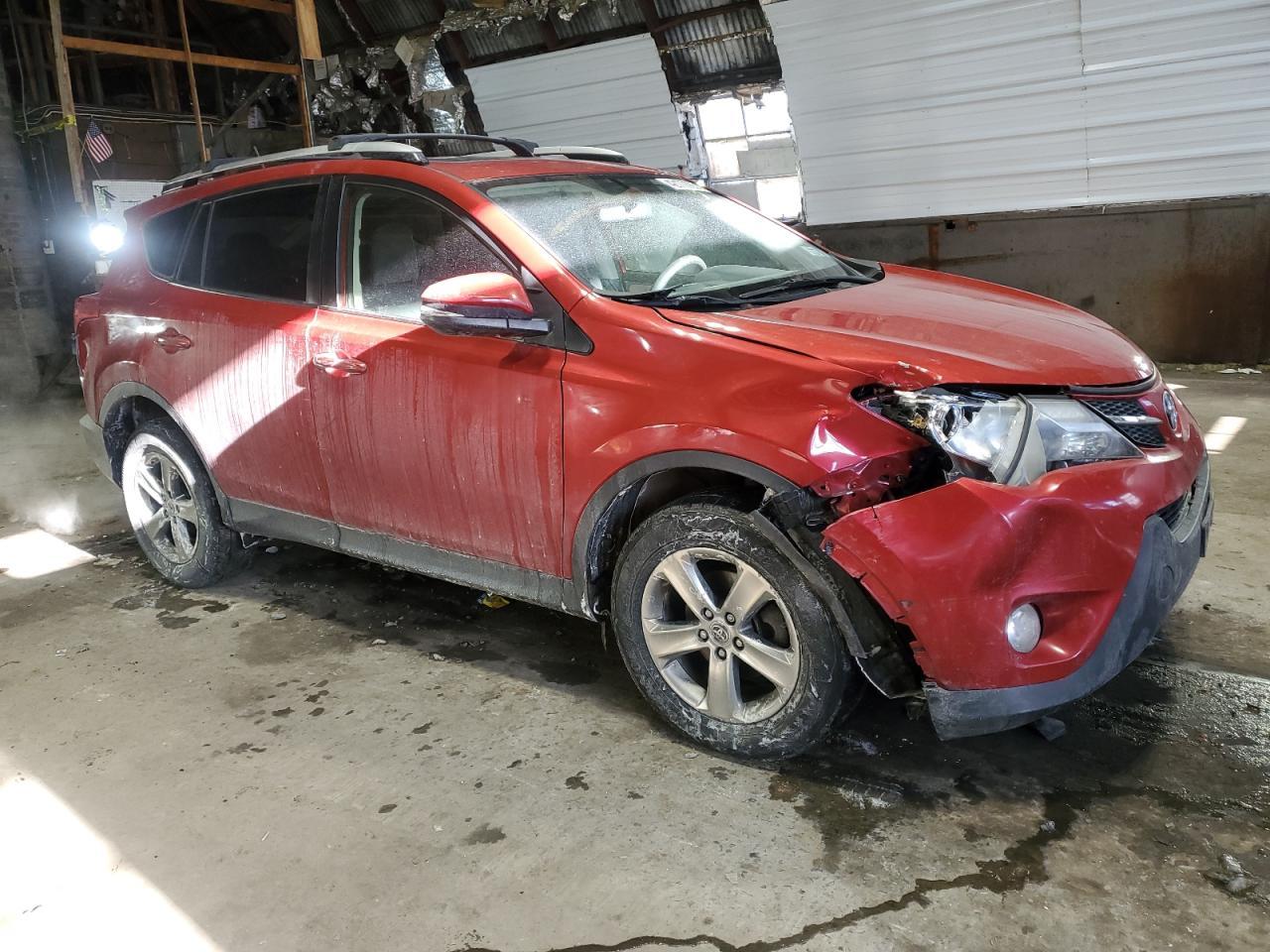 2015 TOYOTA RAV4 XLE - Image 4