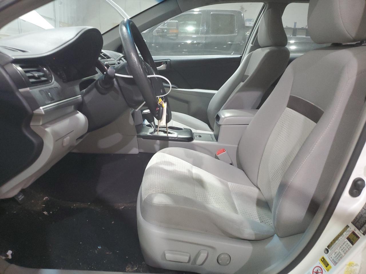 2014 TOYOTA CAMRY L - Фото 7