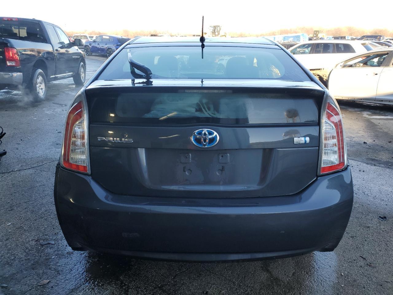 2013 TOYOTA PRIUS - Image 6