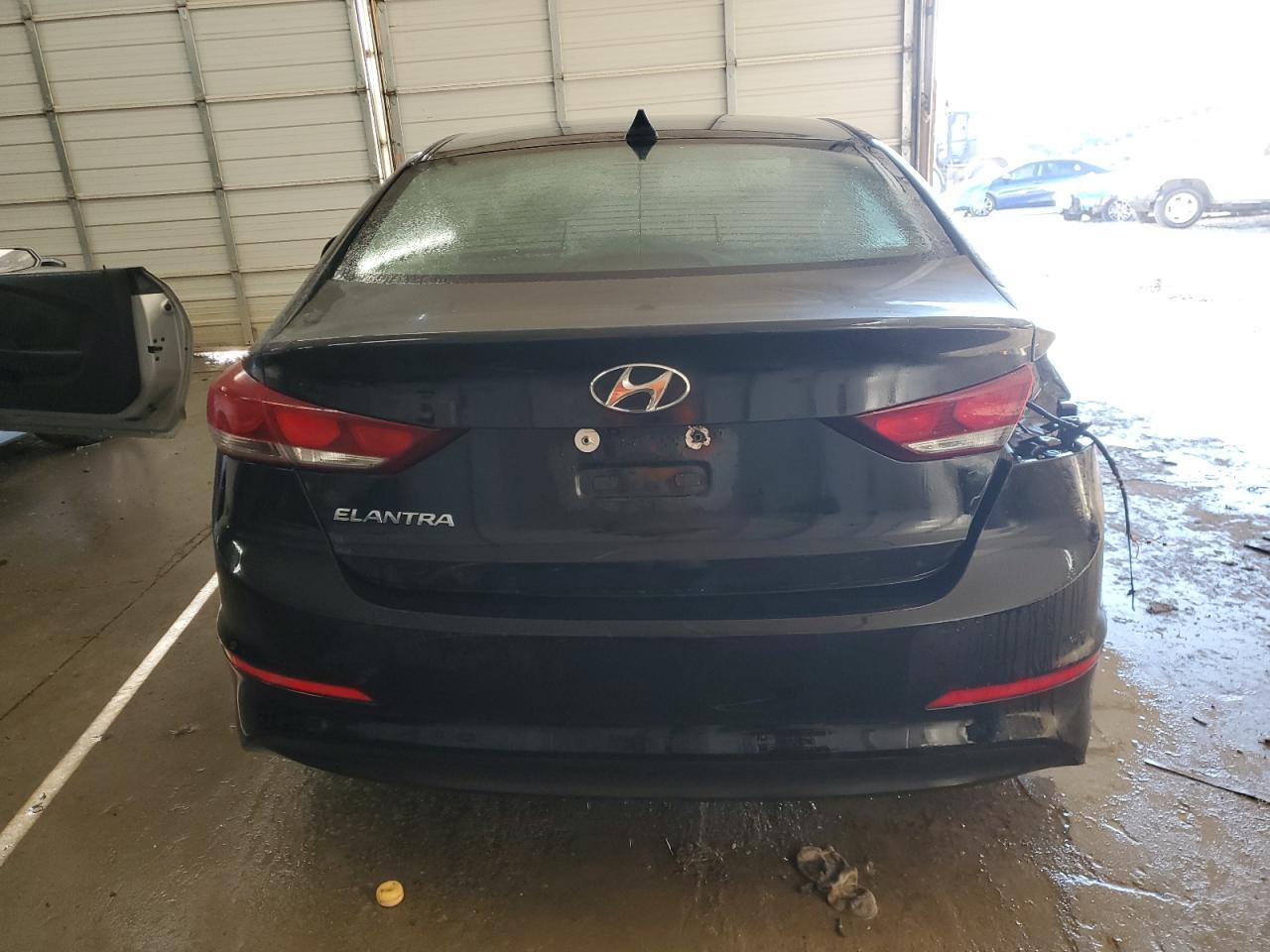 2018 HYUNDAI ELANTRA SE - Image 6