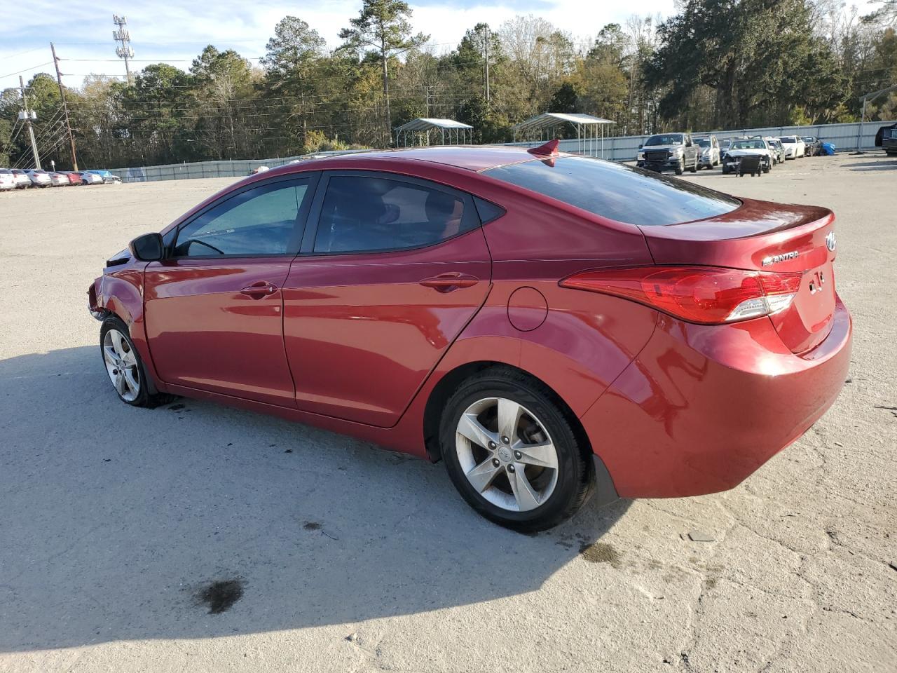2013 HYUNDAI ELANTRA GL - Image 2
