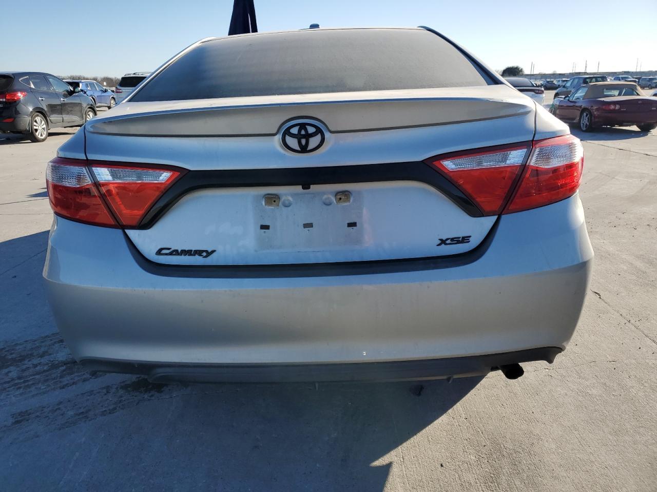 2015 TOYOTA CAMRY LE - Фото 6