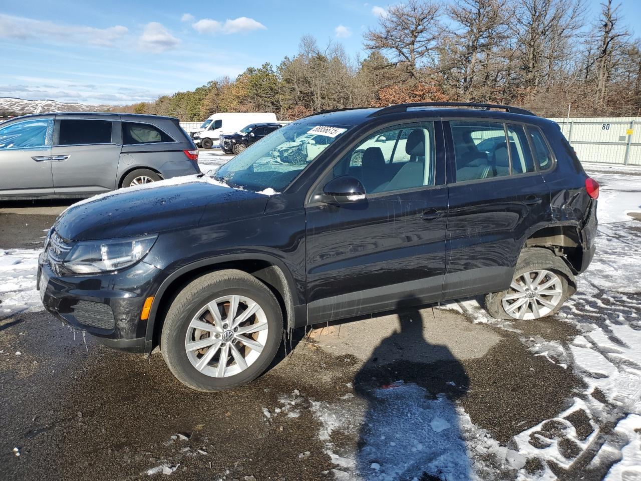 2017 VOLKSWAGEN TIGUAN S car image